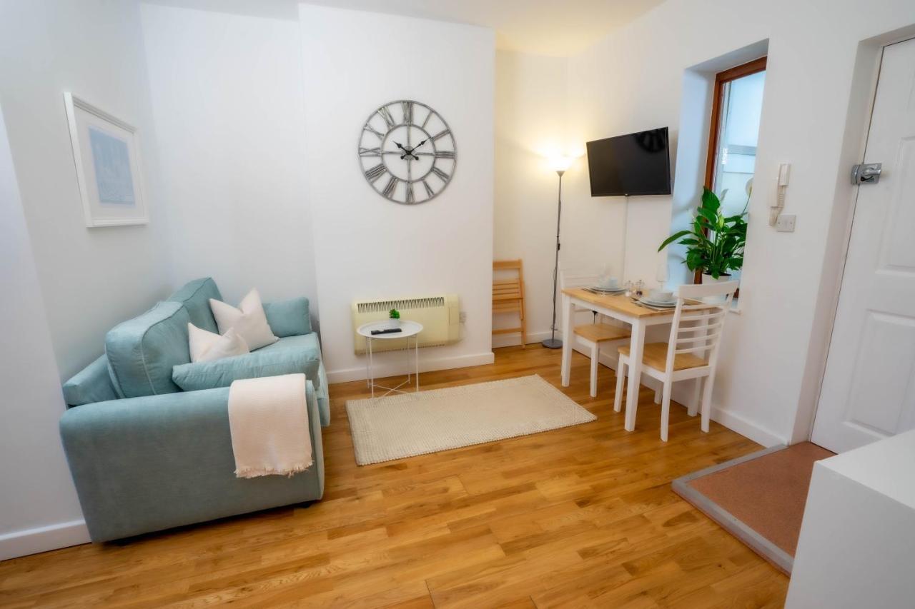 Vibrant City Centre - King Bed, Entire Apartment CBG Exteriör bild